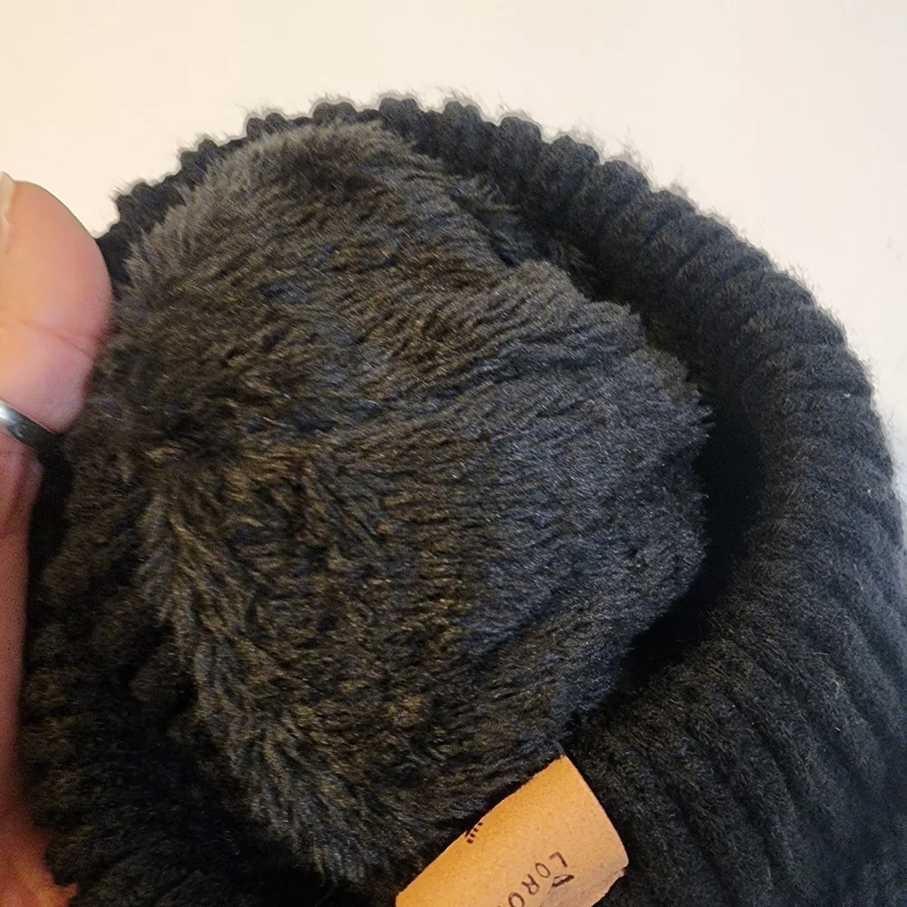 LOROME Black Knit Beanie